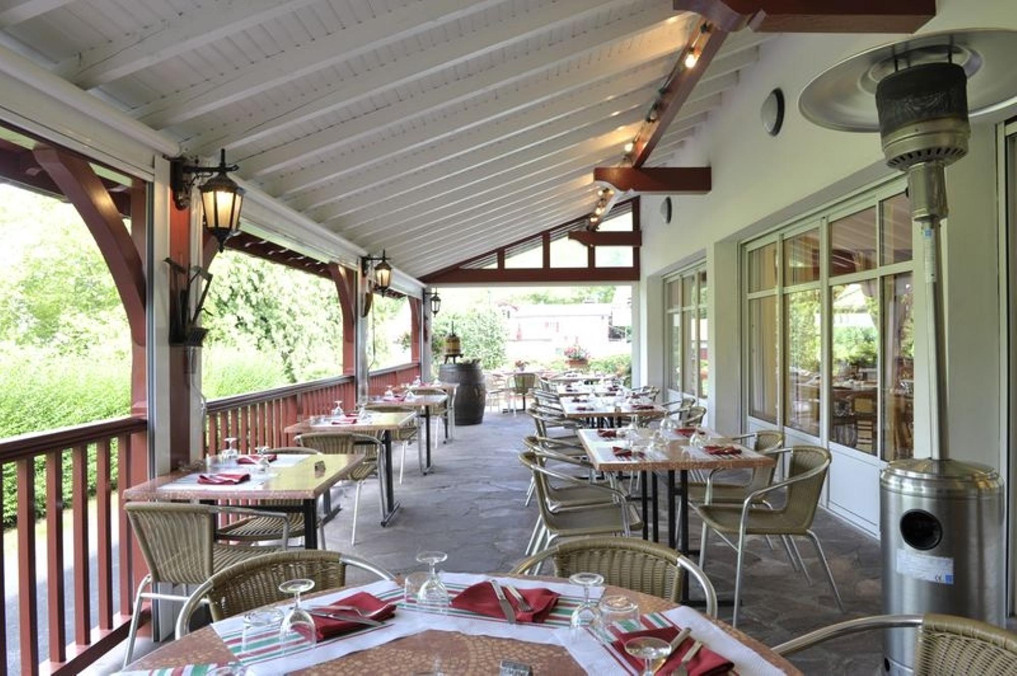 Logis Hotel Ur-Hegian エノア エクステリア 写真