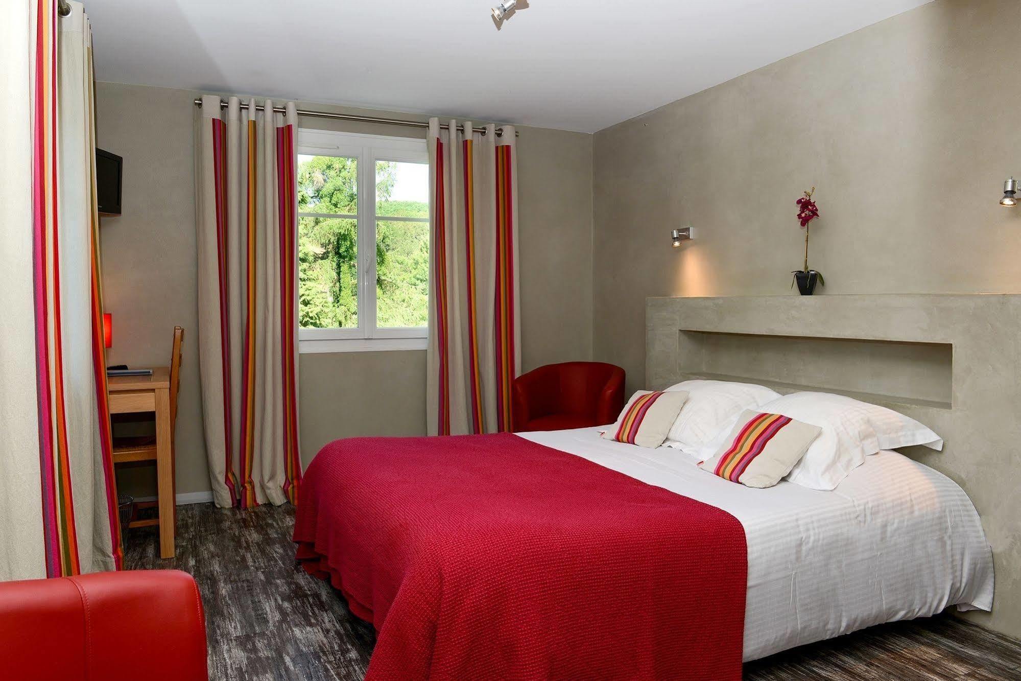 Logis Hotel Ur-Hegian エノア エクステリア 写真
