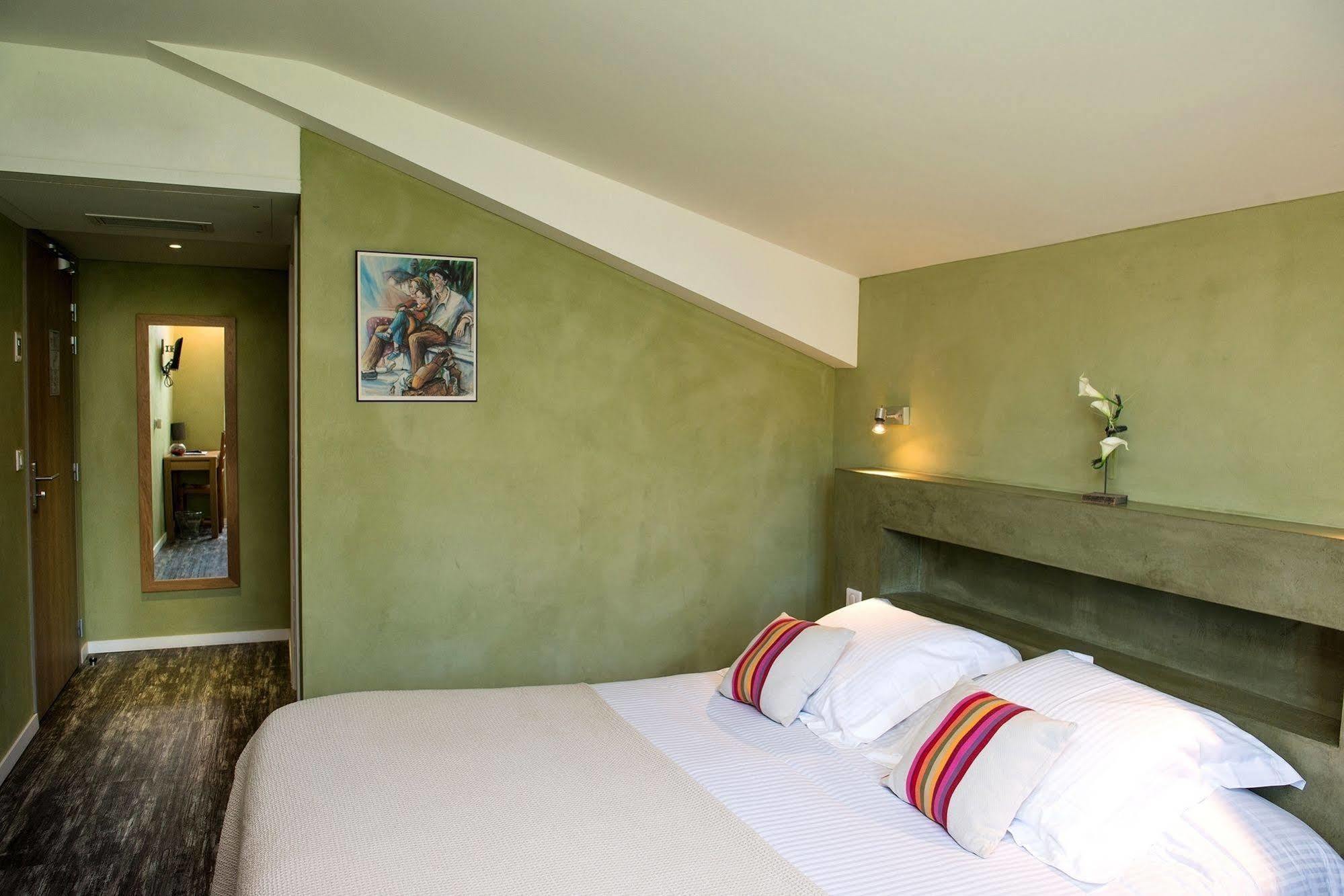 Logis Hotel Ur-Hegian エノア エクステリア 写真