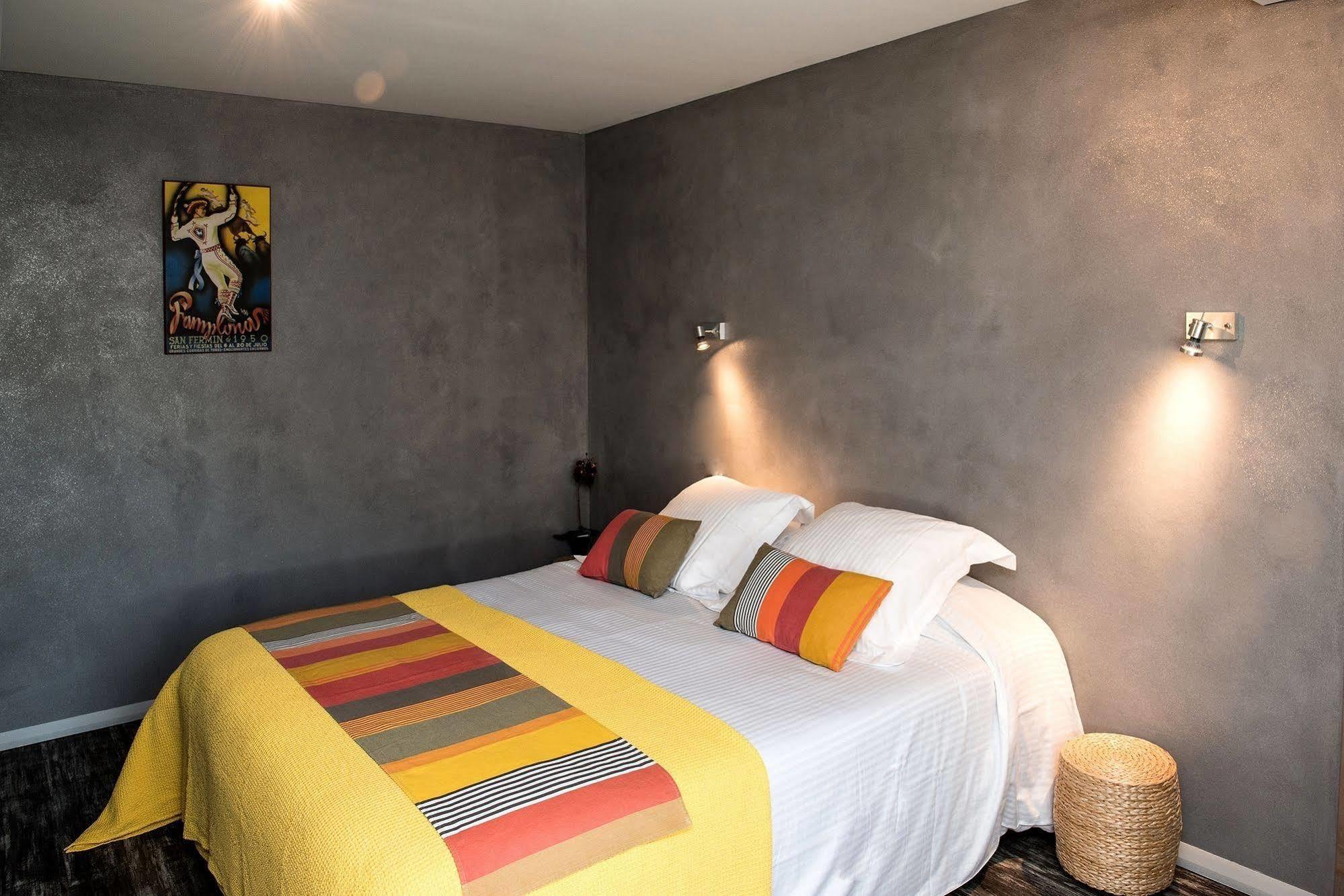 Logis Hotel Ur-Hegian エノア エクステリア 写真