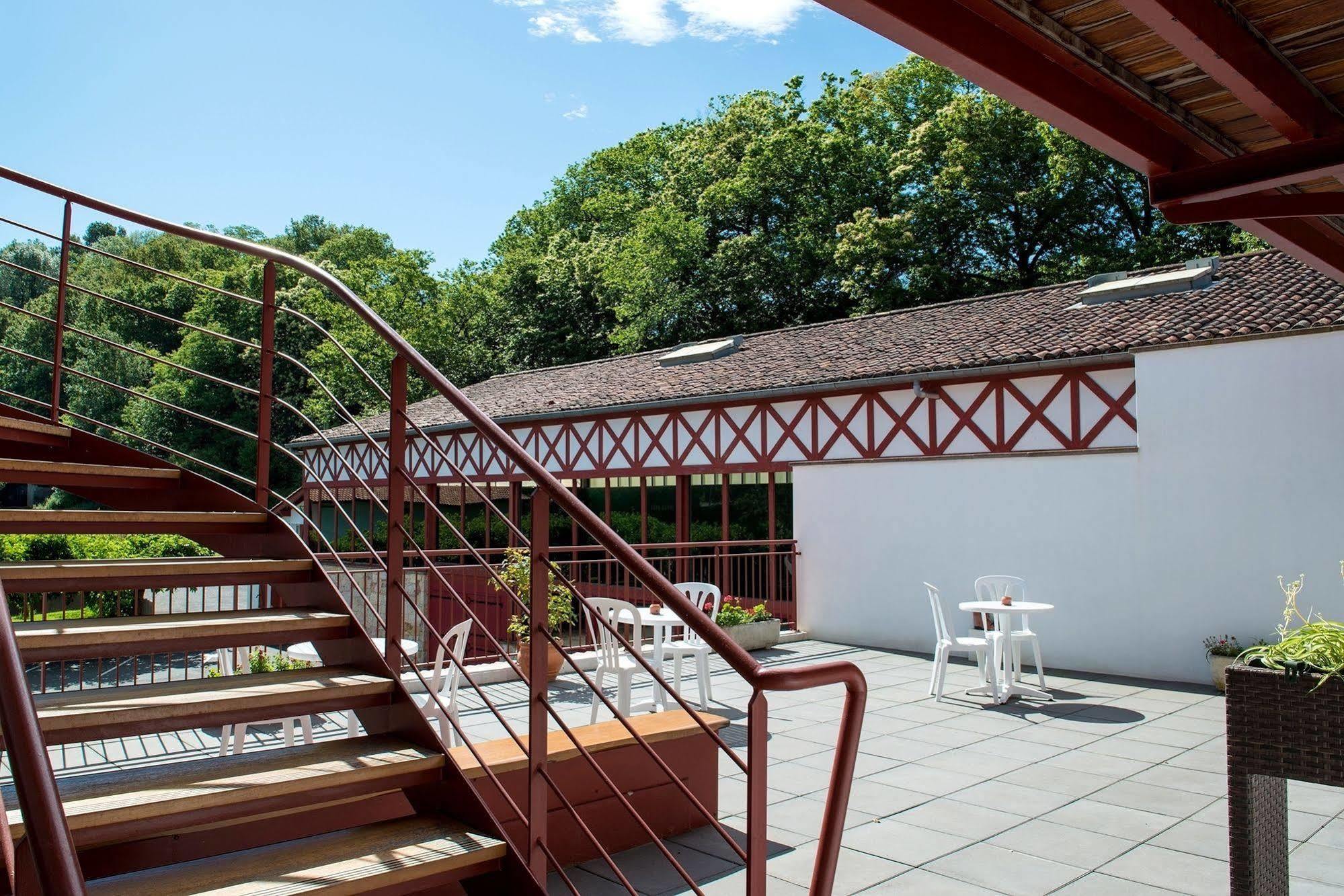 Logis Hotel Ur-Hegian エノア エクステリア 写真