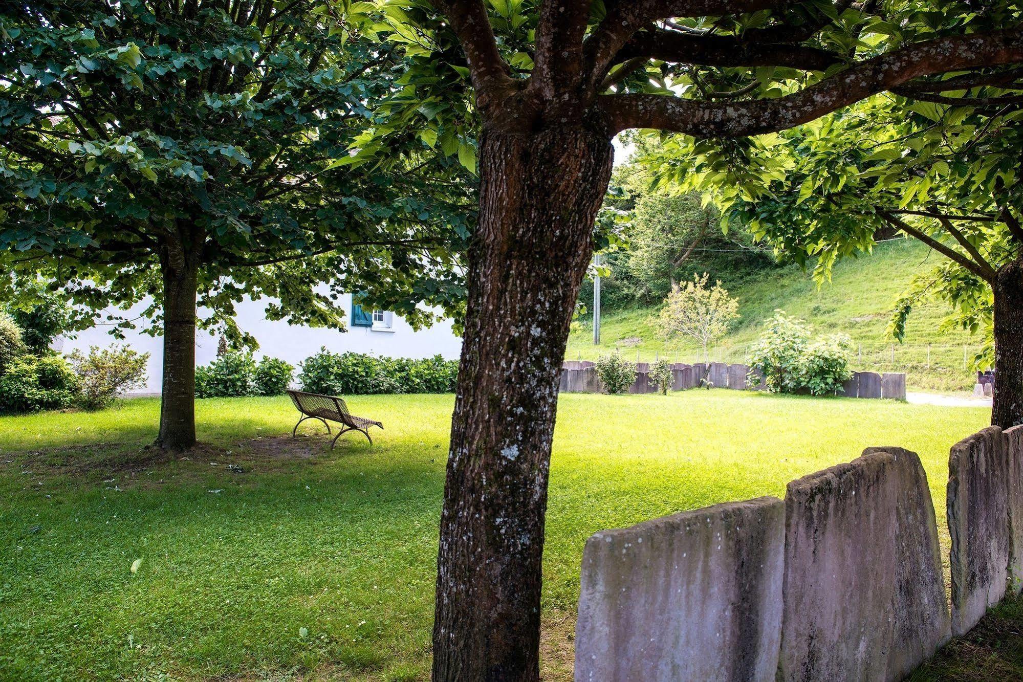 Logis Hotel Ur-Hegian エノア エクステリア 写真